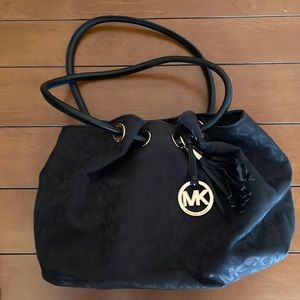 Black MK bag, beautiful and in excellent condition